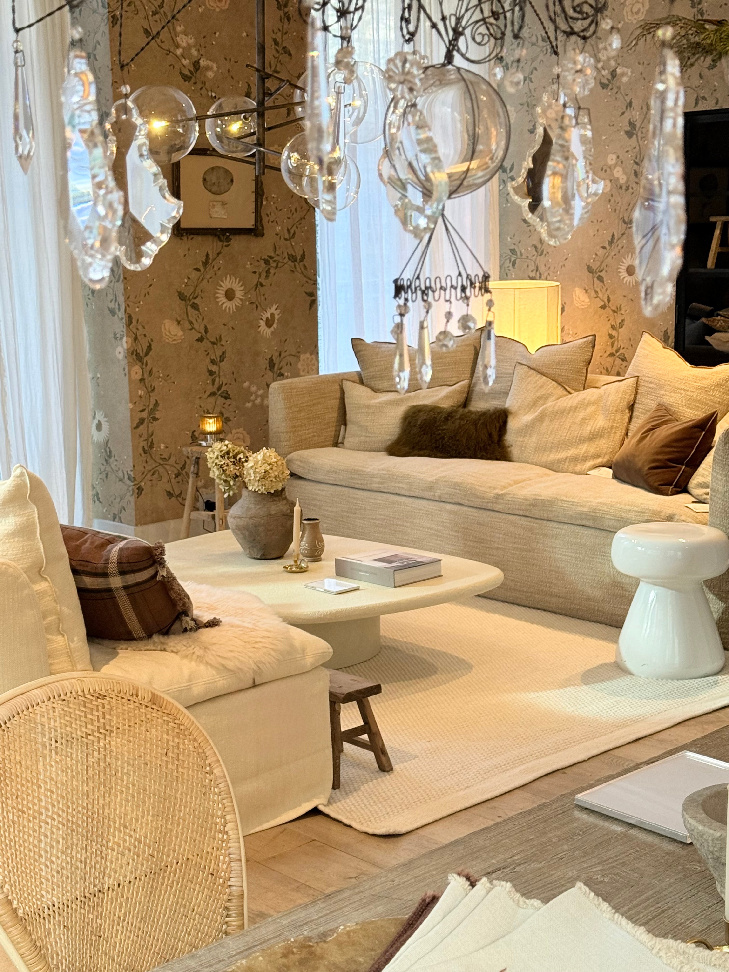 Cojines y plaids de Maison de Vacances en lino lavado en Nomad Interiors