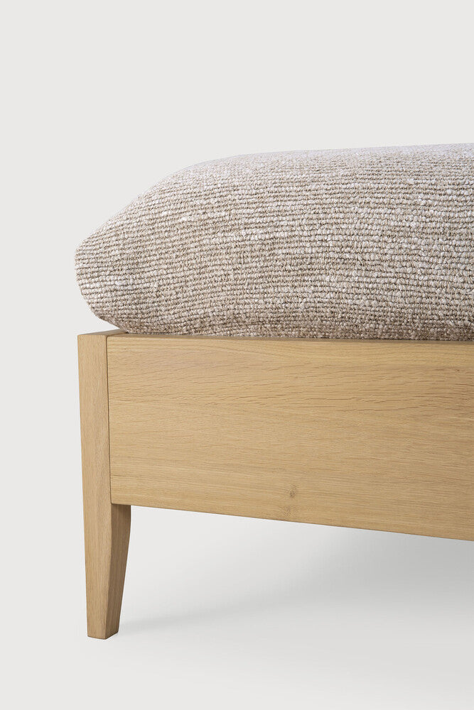 Cama Spindle Roble de Ethnicraft - vista 11 | Nomad Interiors