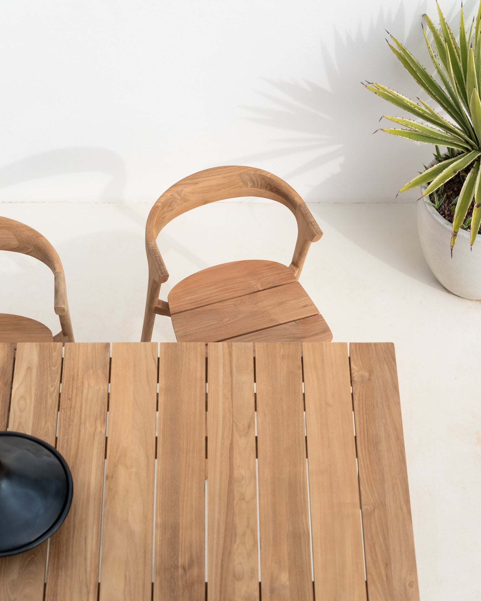 Mesa Bok Outdoor Teca de Ethnicraft - vista 24 | Nomad Interiors