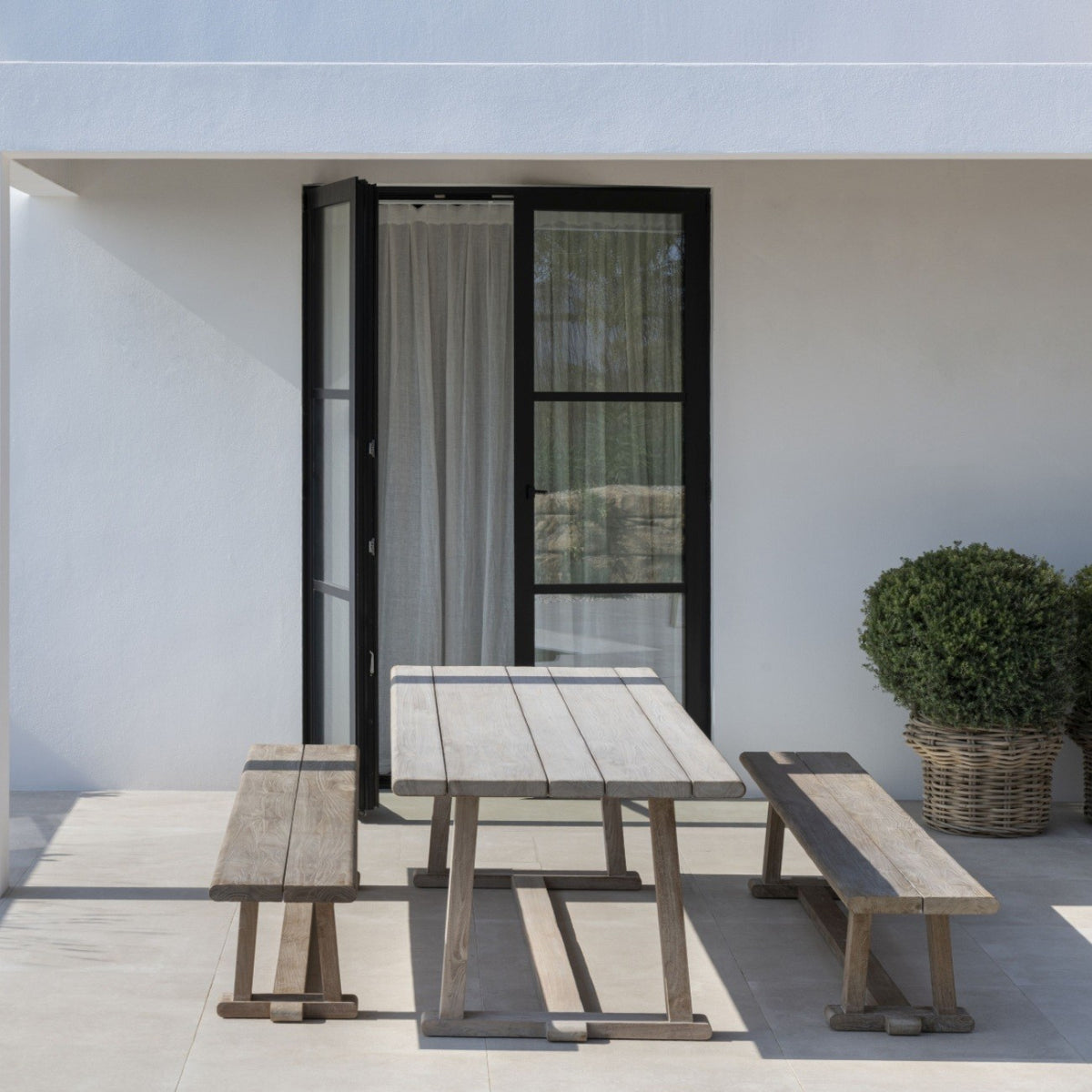 Banco Exterior Josse en teca y madera de Gommaire - detalle | Nomad Interiors