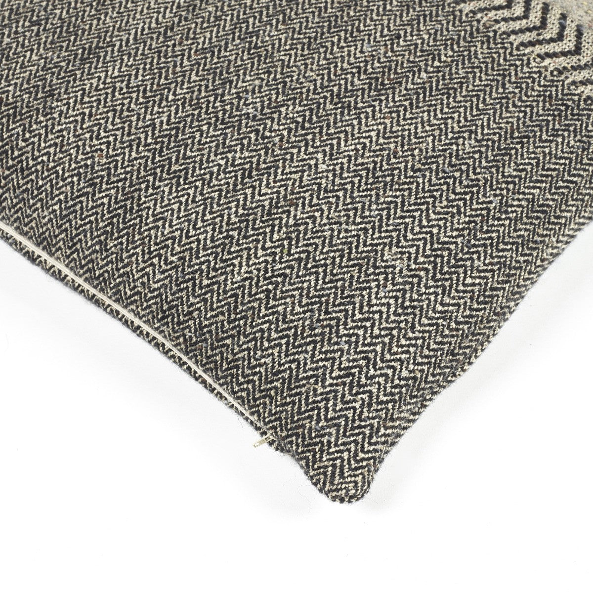 Jules Pillow Cover Black Herringbone en lana de LIBECO - ambiente | Nomad Interiors