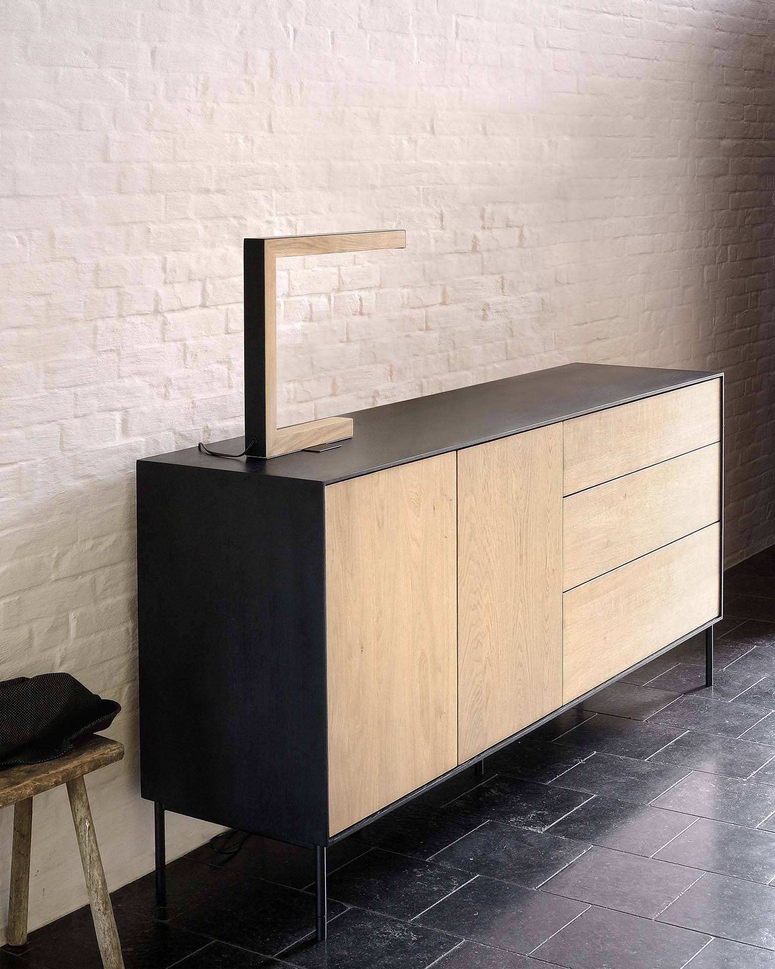 Aparador Blackbird Roble de Ethnicraft - textura | Nomad Interiors