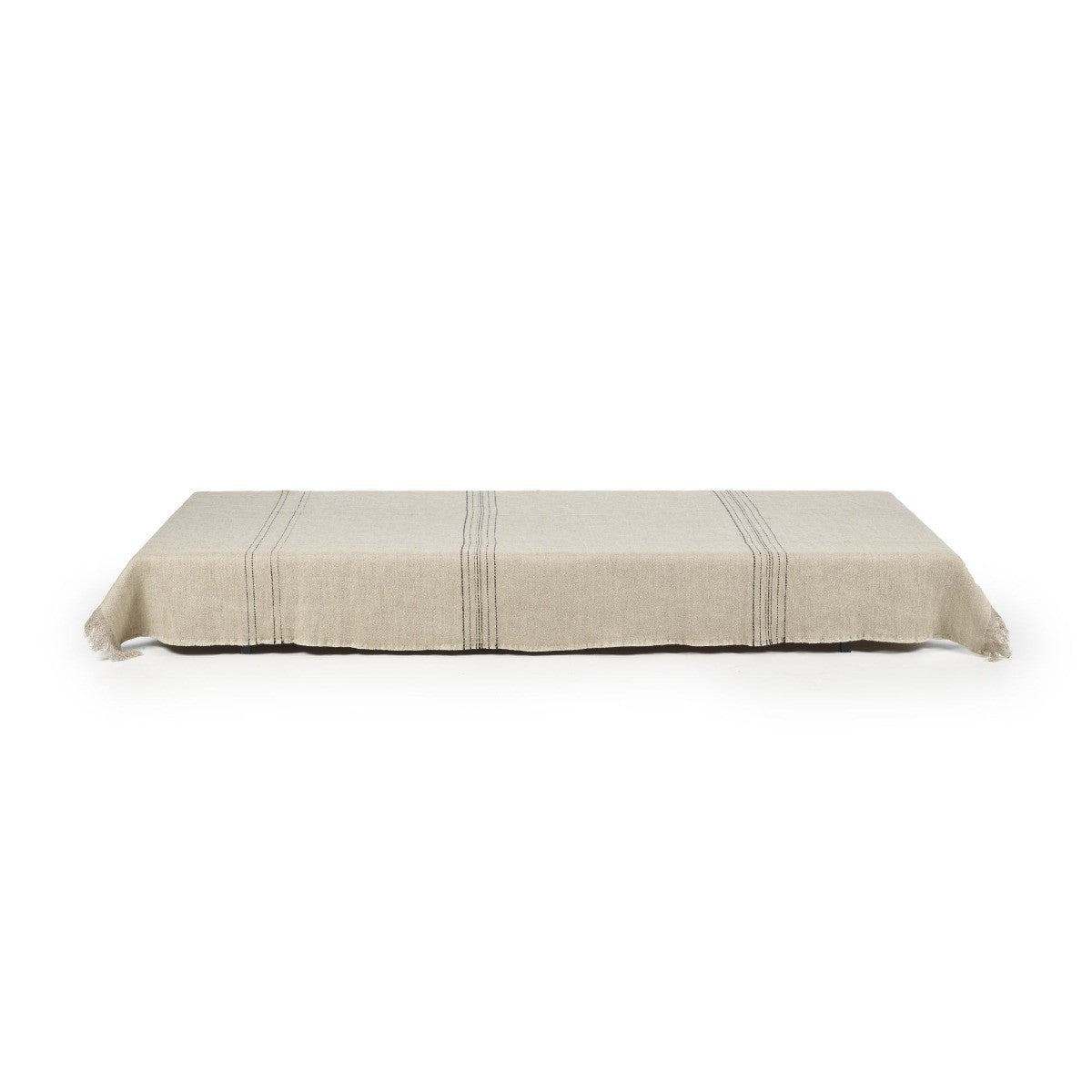 Marrakesh  Throw 140x220 - Stripe en lino y lana de LIBECO - ambiente | Nomad Interiors