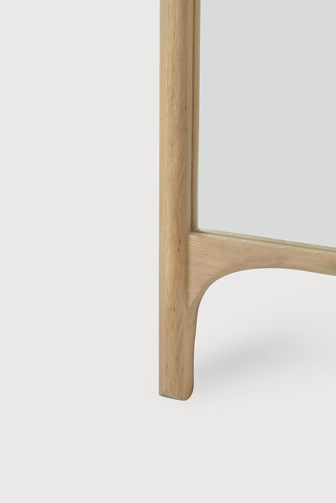 Espejo PI – Roble macizo natural en lino y yute de Ethnicraft - vista lateral | Nomad Interiors