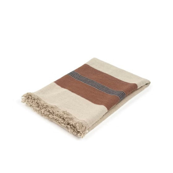 Plaid Sienna – Color Brown en lino y lana de LIBECO | Nomad Interiors