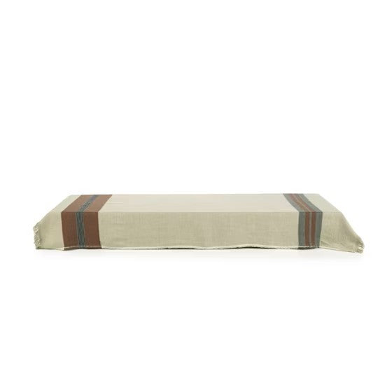 Plaid Sienna – Color Brown en lino y lana de LIBECO - ambiente | Nomad Interiors