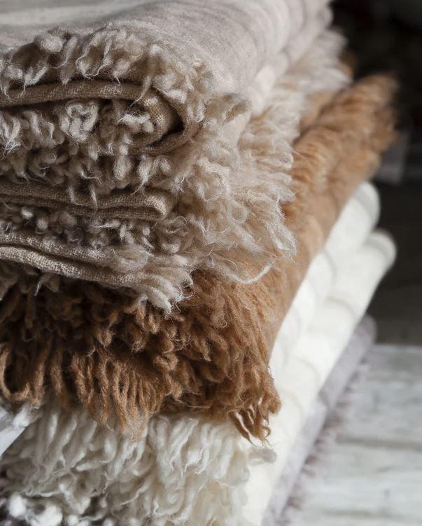 Plaid Vice Versa Lana Virgen Lavada Ecorce de Maison de Vacances - detalle | Nomad Interiors