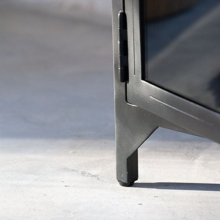 Vitrina Metal 190 cm en cristal y cerámica de Nomad Home - textura