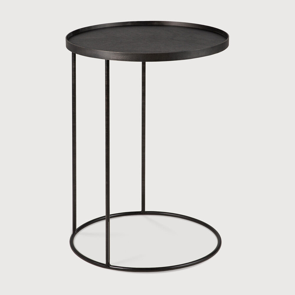 Mesa Auxiliar con Bandeja Redonda en madera de Ethnicraft - vista 6 | Nomad Interiors