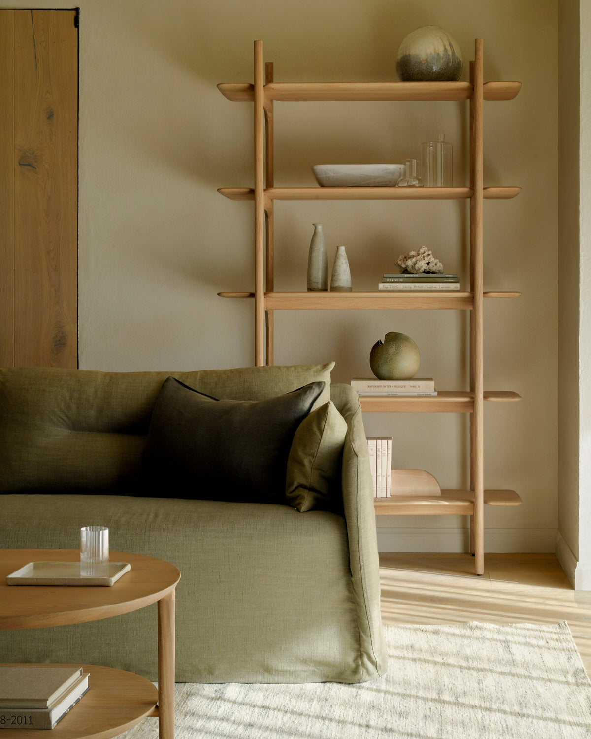 Estanteria Pi en roble de Ethnicraft - vista 9 | Nomad Interiors