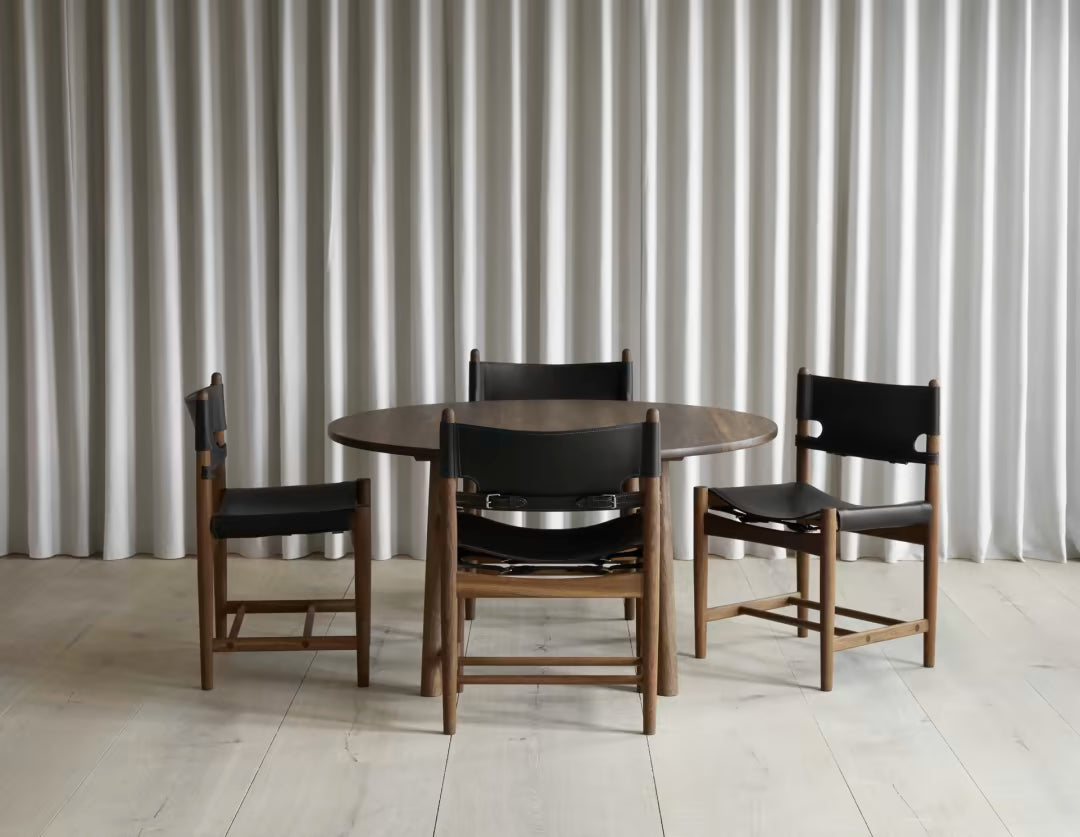 Silla The Spanish en madera y cuero de Fredericia - vista 6 | Nomad Interiors