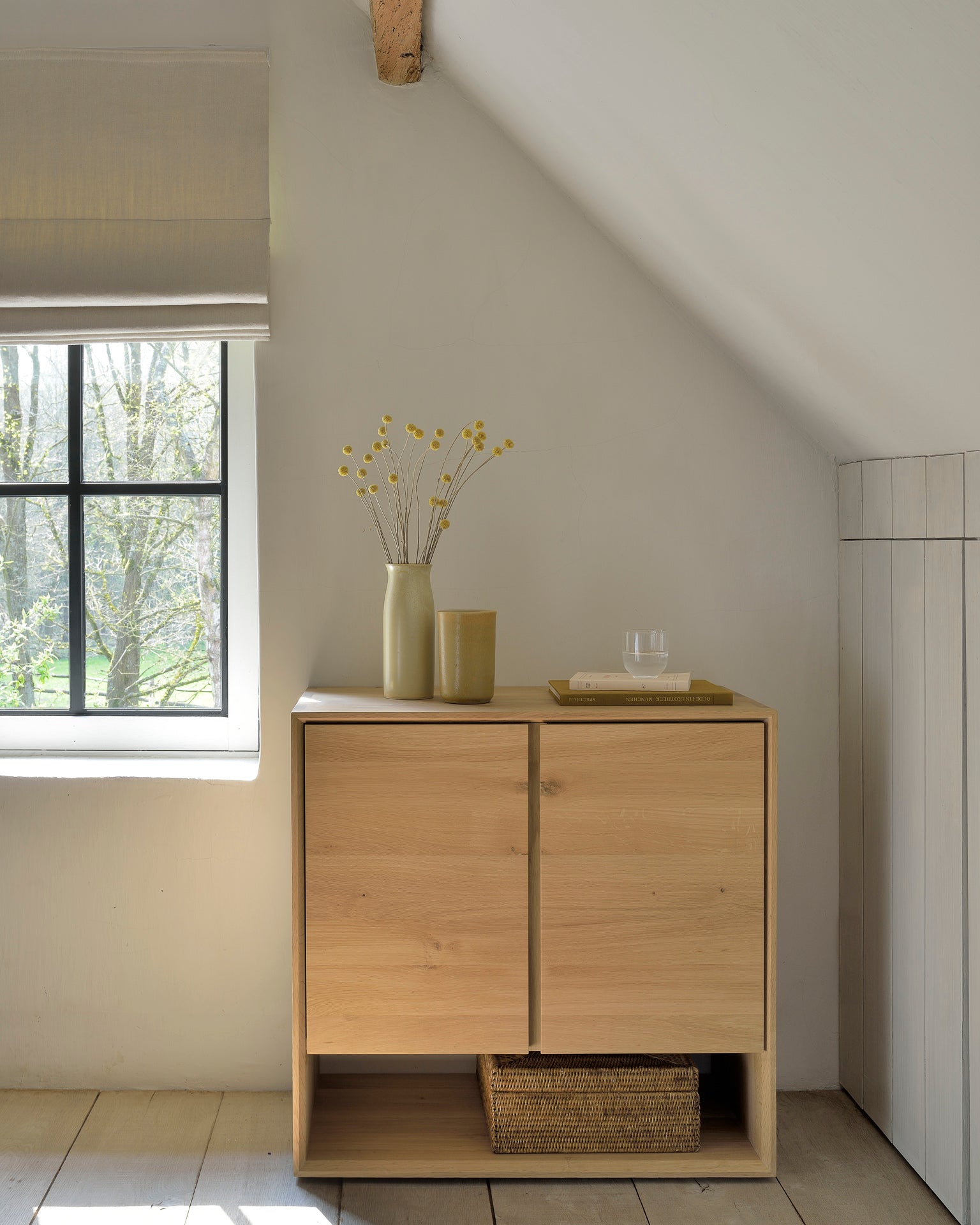 Aparador Nordic Roble de Ethnicraft - vista 14 | Nomad Interiors