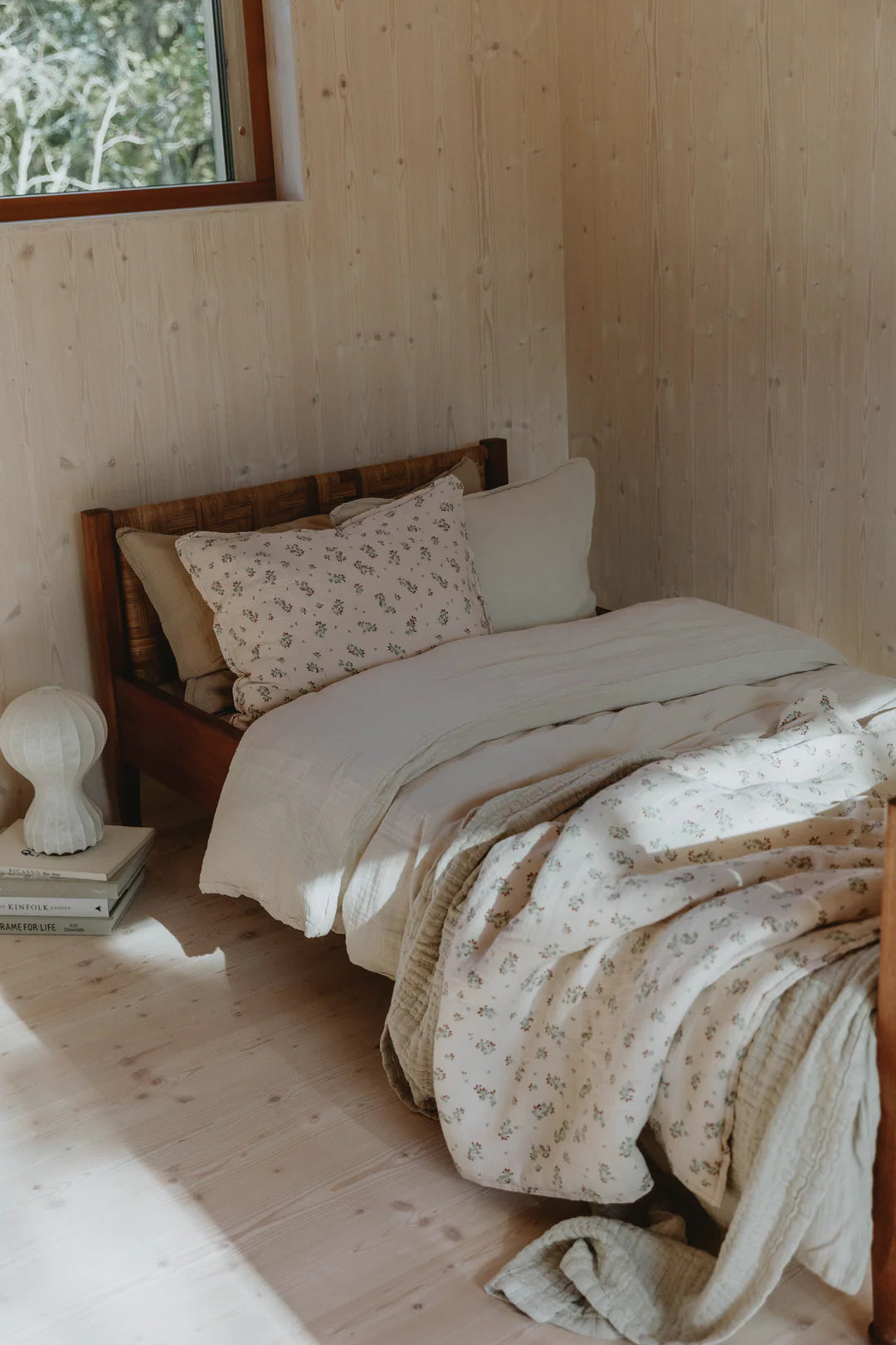 Clover Muslin Bed Set Single en algodón de Garbo Friends - ambiente | Nomad Interiors
