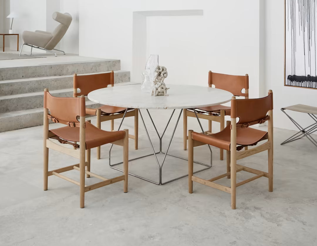 Silla The Spanish en madera y cuero de Fredericia - vista 15 | Nomad Interiors