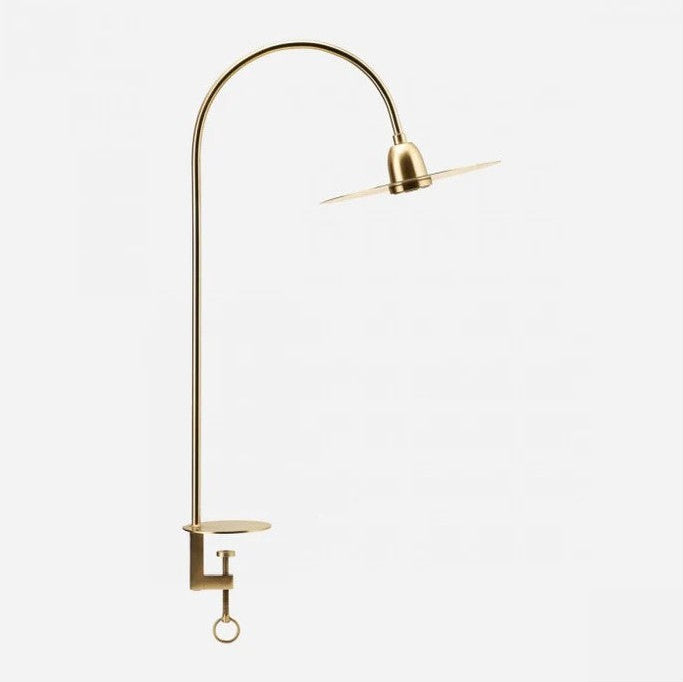 Lámpara de mesa de latón de Nomad Home