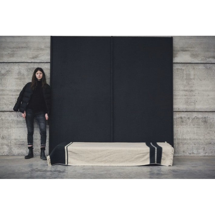 Marshall Throw en lino y lana de LIBECO - vista 8 | Nomad Interiors