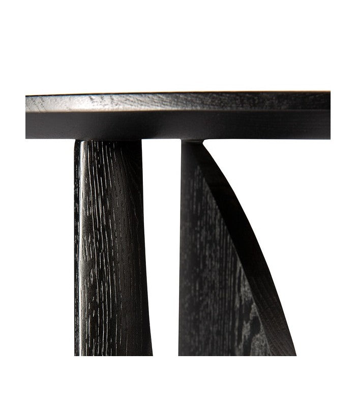 Mesa Geometric Negra en roble de Ethnicraft - textura | Nomad Interiors