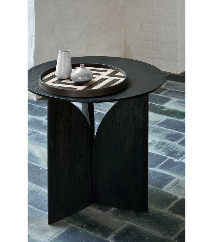 Mesa Geometric Negra en roble de Ethnicraft - vista 7 | Nomad Interiors