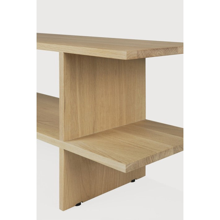 Mesa auxiliar Kabuki en roble y madera de Ethnicraft - ambiente | Nomad Interiors
