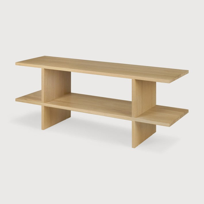 Mesa auxiliar Kabuki en roble y madera de Ethnicraft - vista lateral | Nomad Interiors
