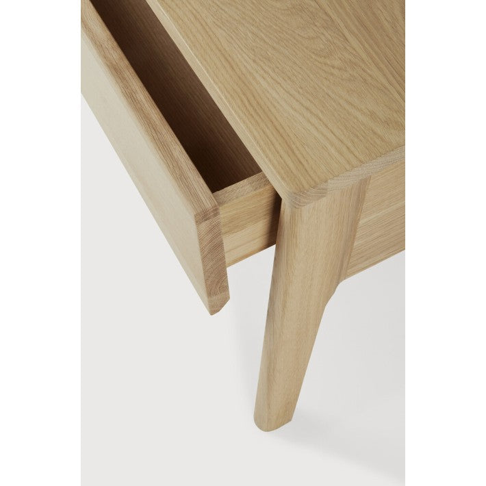 Mesita de noche Air en roble y madera de Ethnicraft - textura | Nomad Interiors