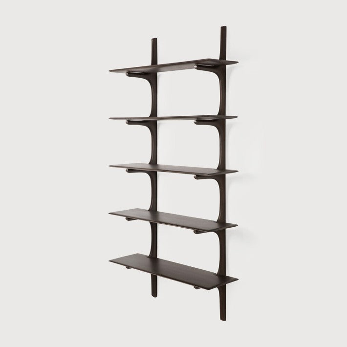 Estantería de pared Pi 5 estantes en madera de Ethnicraft - vista lateral | Nomad Interiors