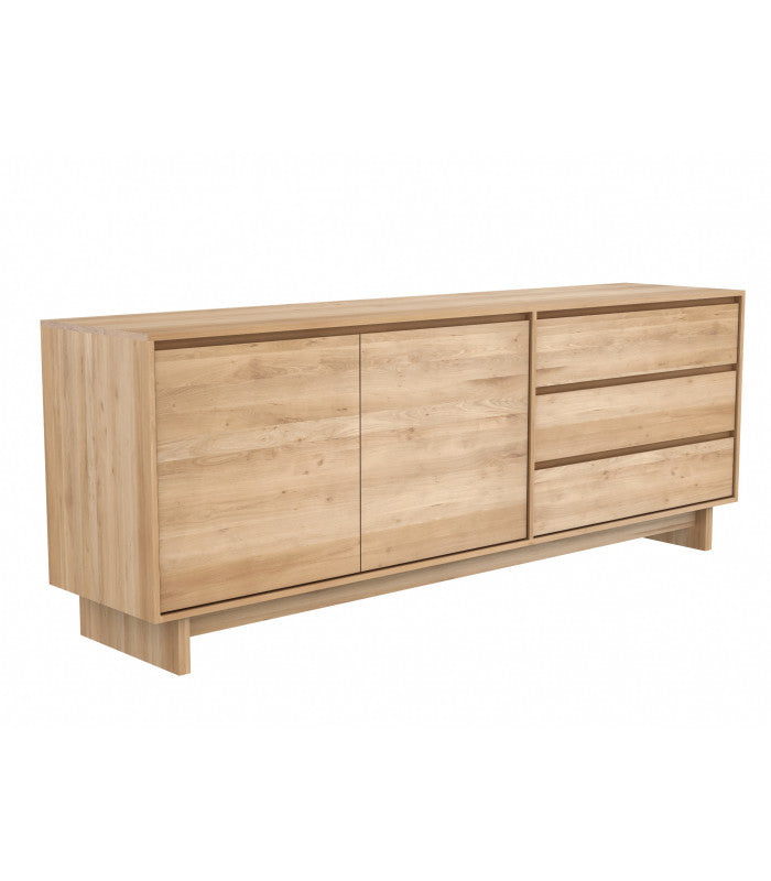 Aparador Wave L Roble de Ethnicraft - vista lateral | Nomad Interiors