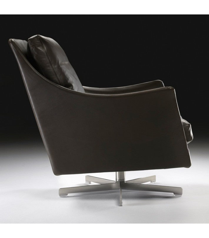 BUTACA BOSS en piel de Flexform - textura | Nomad Interiors