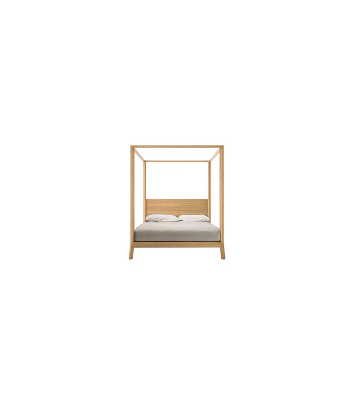 Cama Breda en roble y madera de Punt Mobles - vista lateral | Nomad Interiors