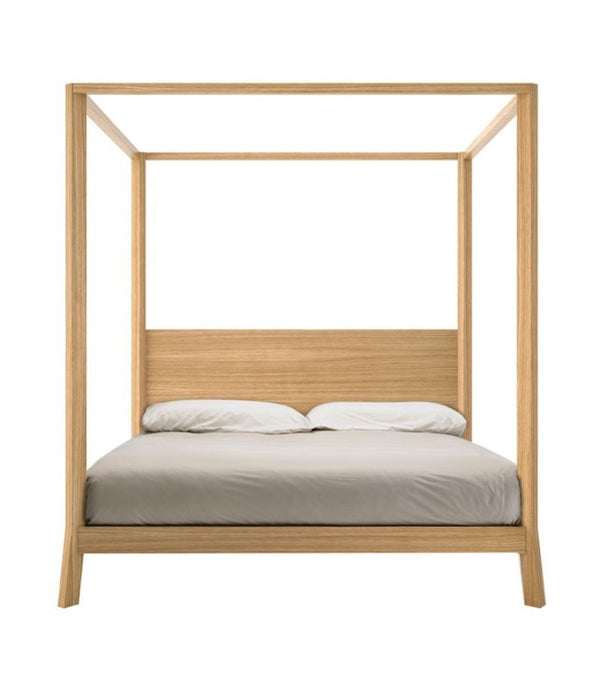Cama Breda en roble y madera de Punt Mobles | Nomad Interiors