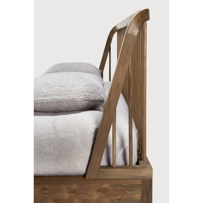 Cama Spindle Teca de Ethnicraft - vista 8 | Nomad Interiors