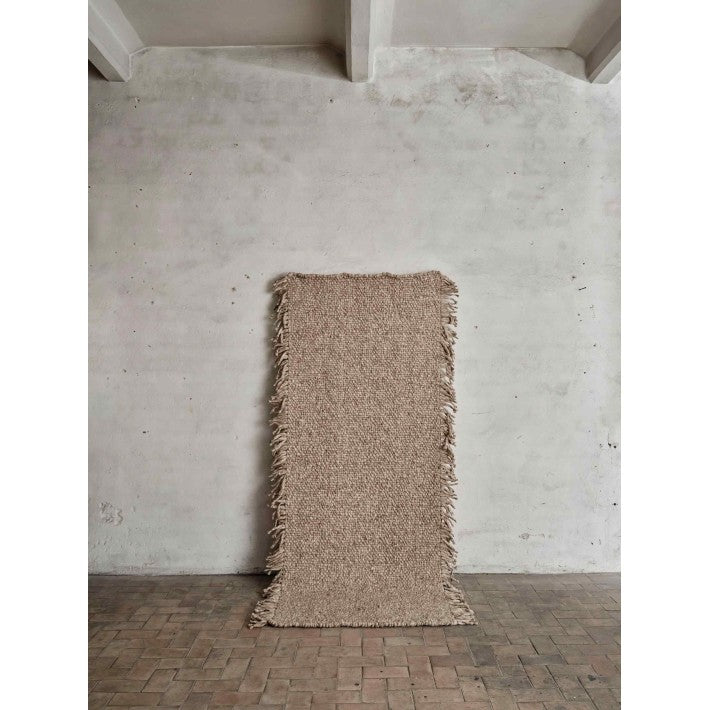 Colonnade No.03 en lana de Cappelen Dimyr - vista lateral | Nomad Interiors