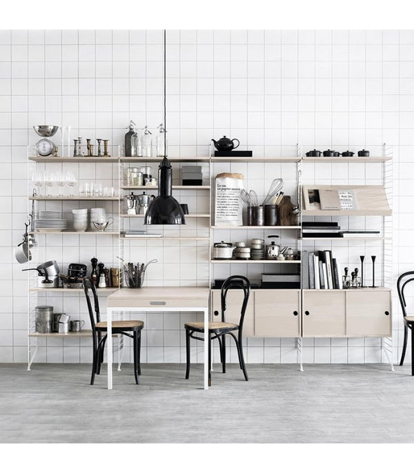 Composición String 02 de String Furniture | Nomad Interiors