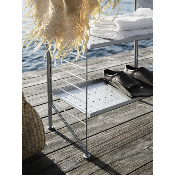 String – Panel Suelo 85×30 Galvanizado (Pack 2) en acero de String Furniture - vista lateral | Nomad Interiors