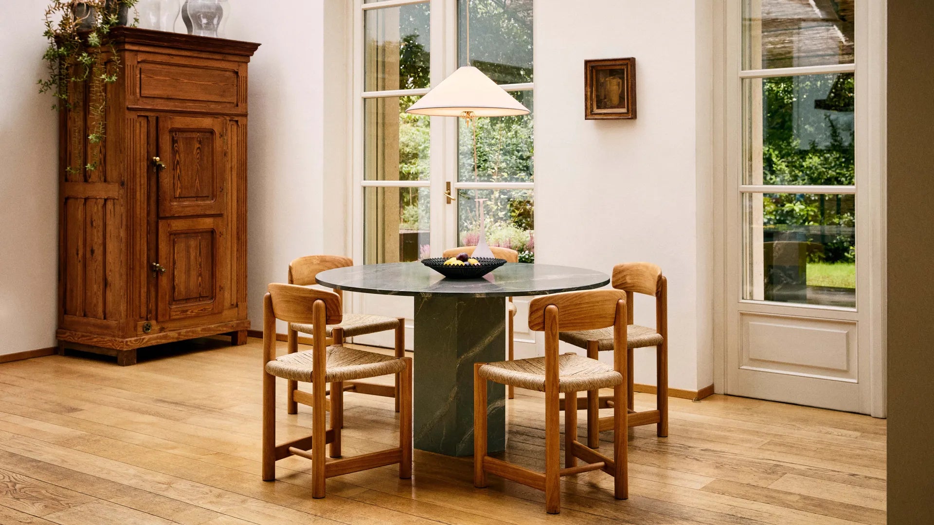 Daumiller Side Chair de Gubi - vista 8 | Nomad Interiors