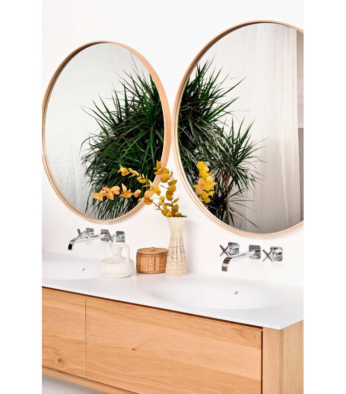 Espejo de pared Oak Layers en roble de Ethnicraft - vista lateral | Nomad Interiors