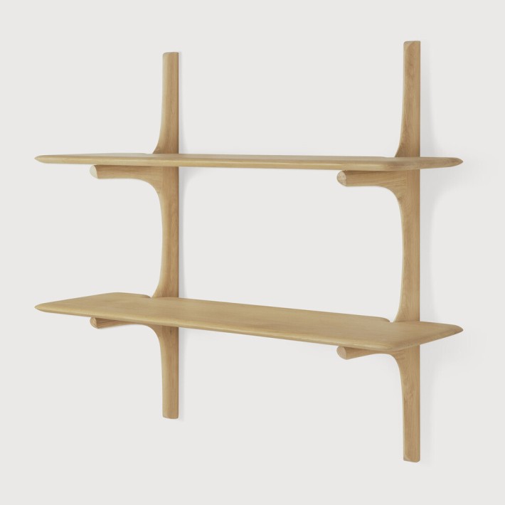 Estantería de pared Pi Roble en madera de Ethnicraft - vista lateral | Nomad Interiors