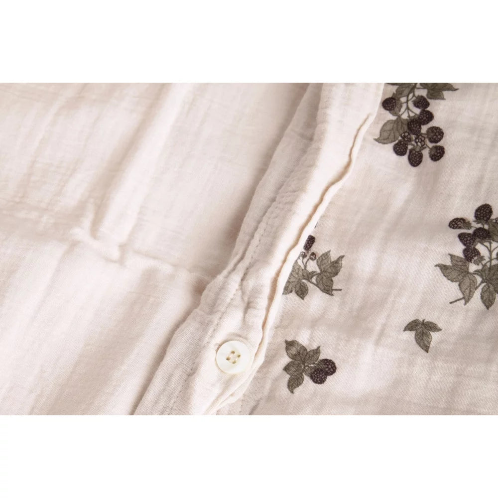Blackberry Muslin Bed Set Single de Garbo Friends - vista lateral | Nomad Interiors