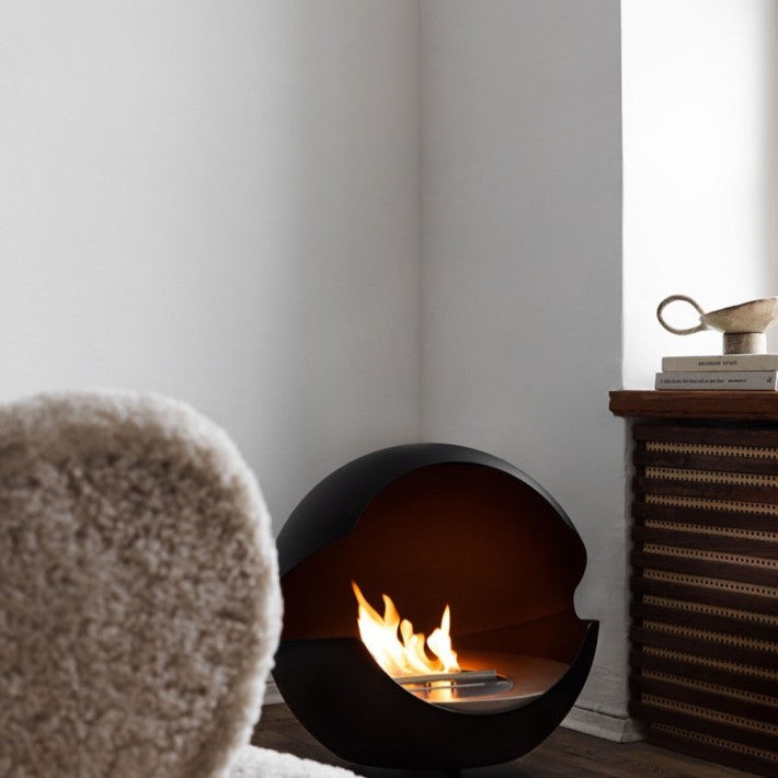 Chimenea Globe Vauni en hierro - vista 6 | Nomad Interiors