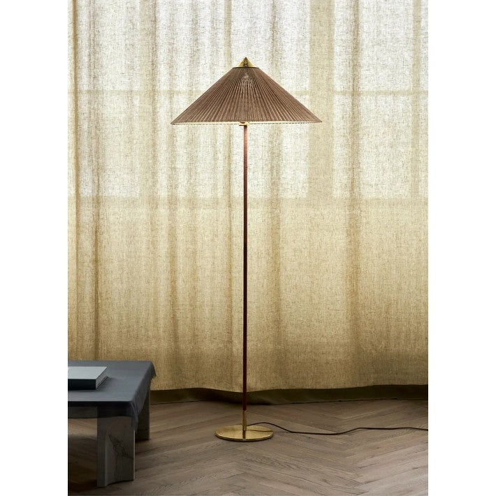 Lámpara 9602 Natural en ratán de Gubi - textura | Nomad Interiors