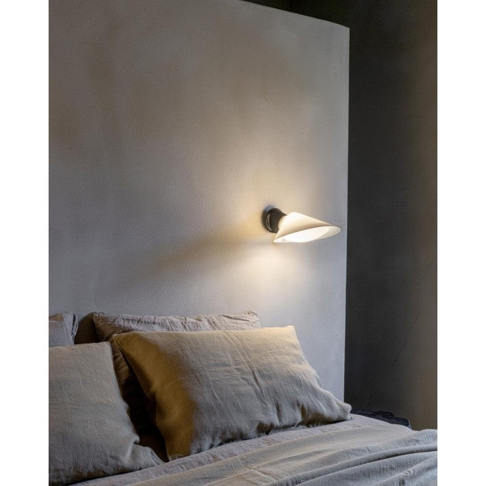 Lámpara Plume Negro en lana y porcelana de DCW Editions - textura | Nomad Interiors
