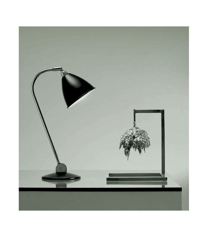 Lámpara Bestlite BL2 Cromo de Gubi - detalle | Nomad Interiors