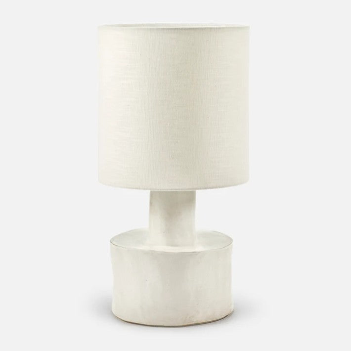 Lámpara de mesa Catherine en lino y cerámica de Serax - ambiente | Nomad Interiors
