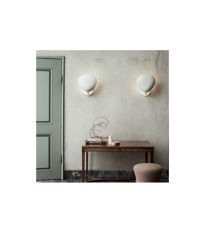 Lámpara de pared Cobra de Gubi - detalle | Nomad Interiors