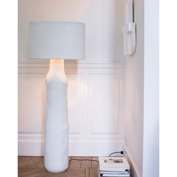 Lámpara de suelo EARTH de Serax - vista lateral | Nomad Interiors