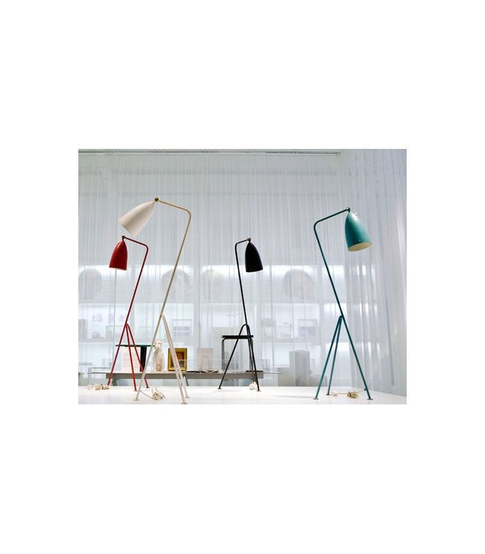 Lámpara Gräshoppa Floor de Gubi - vista 8 | Nomad Interiors