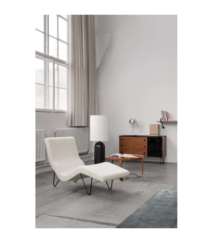 Lámpara Gravity XL High Blanco de Gubi - textura | Nomad Interiors