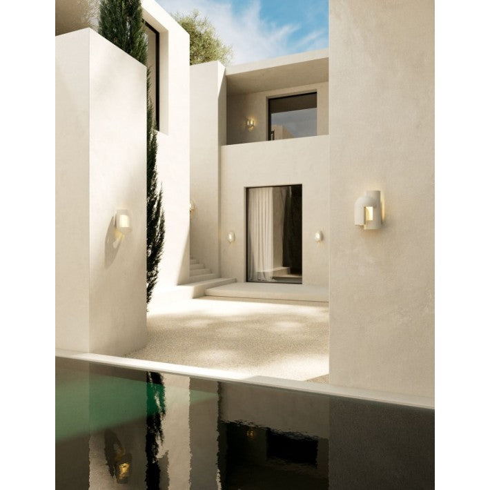 Aplique de Exterior Soul Story 1 en piedra de DCW Editions - textura | Nomad Interiors