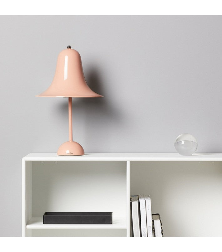 Lámpara Pantop Table Dusty Rose de Verpan - detalle | Nomad Interiors