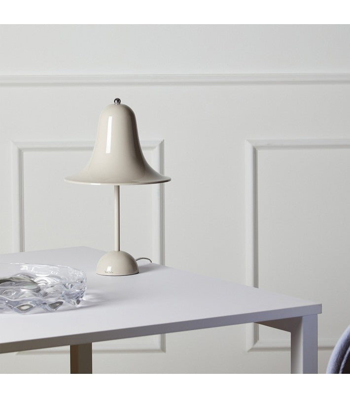 Lámpara Pantop Table Mint Grey de Verpan - detalle | Nomad Interiors